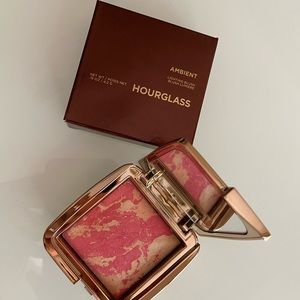 Hourglass Ambient Lighting Blush